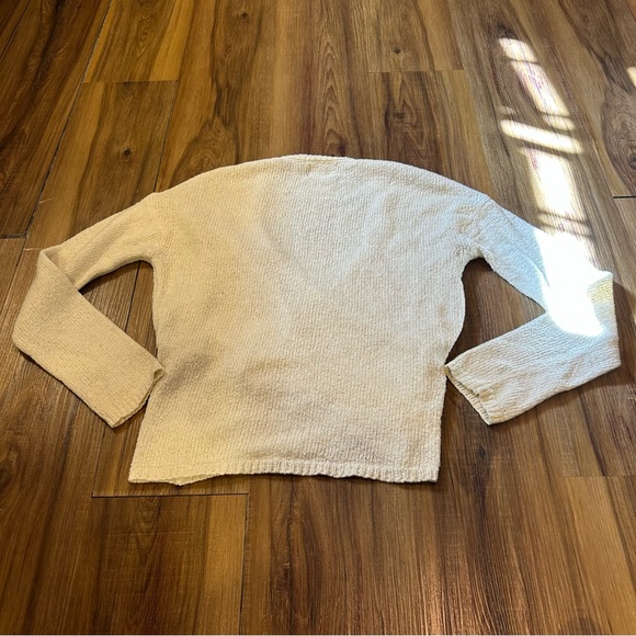 Free Press white sweater long sleeve top size small - Picture 4 of 5